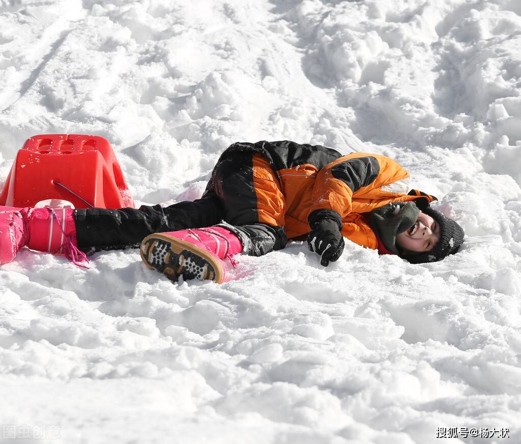 5岁儿童随舅舅滑野雪被撞身亡